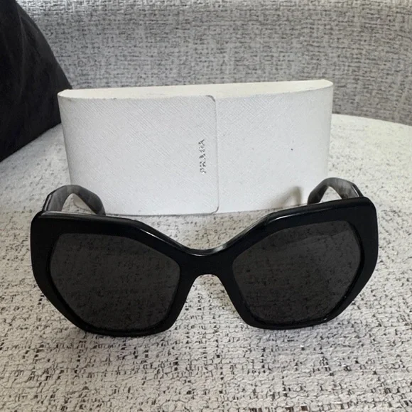 Prada Black Hexagonal Sunglasses Prada Round Geometric Sunglasses in Black | REVOLVE main image 3